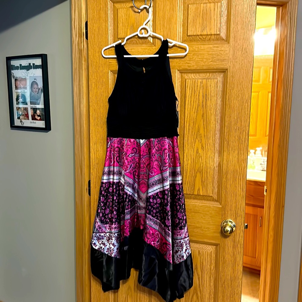 Beautiful dress for summer night out!